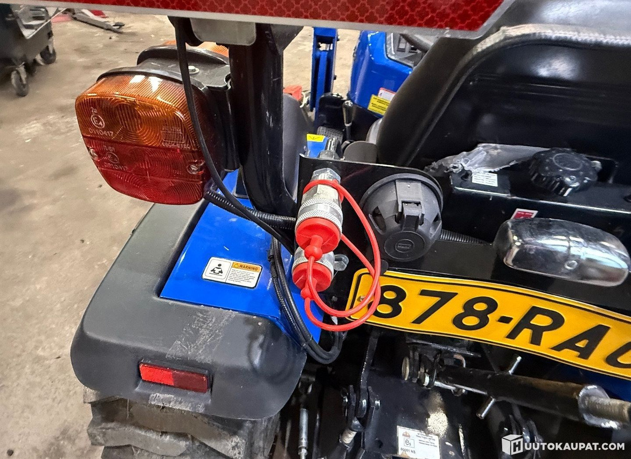 Solis 26 4WD 6+2 with front loader, 2023, 1.3 L, Diesel, 241 h, Helsinki - Mini trator: foto 5 Solis 26 4WD 6+2 with front loader, 2023, 1.3 L, Diesel, 241 h, Helsinki - Mini trator: foto 5