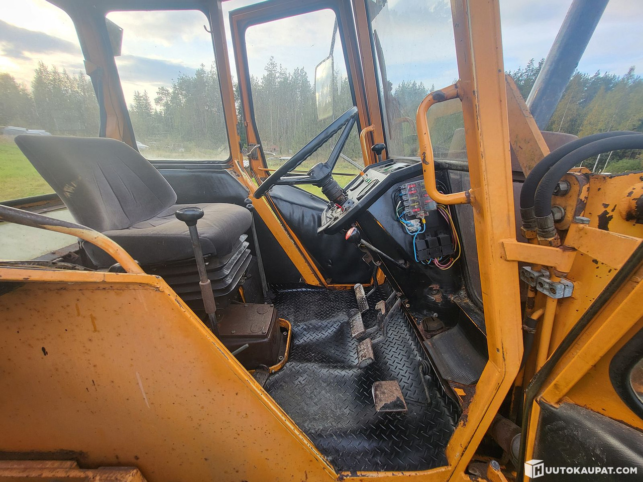 Trator Valmet 802 turbo, 1982, Kankaanpää: foto 13