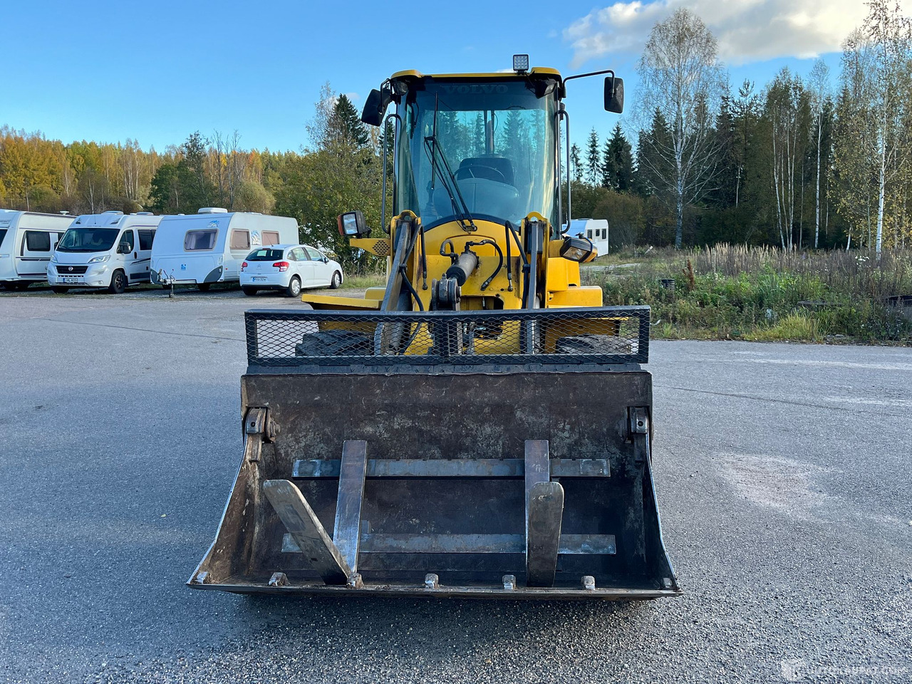 Volvo L35B Pro, pyöräkuormaaja avattavalla kauhalla ja piikeillä, 2005, Vihti - Pá carregadora de rodas: foto 5 Volvo L35B Pro, pyöräkuormaaja avattavalla kauhalla ja piikeillä, 2005, Vihti - Pá carregadora de rodas: foto 5
