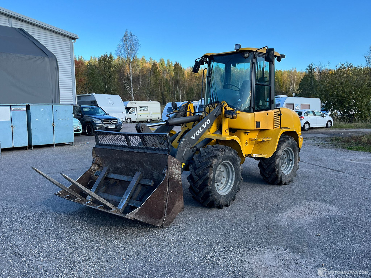 Volvo L35B Pro, pyöräkuormaaja avattavalla kauhalla ja piikeillä, 2005, Vihti - Pá carregadora de rodas: foto 3 Volvo L35B Pro, pyöräkuormaaja avattavalla kauhalla ja piikeillä, 2005, Vihti - Pá carregadora de rodas: foto 3