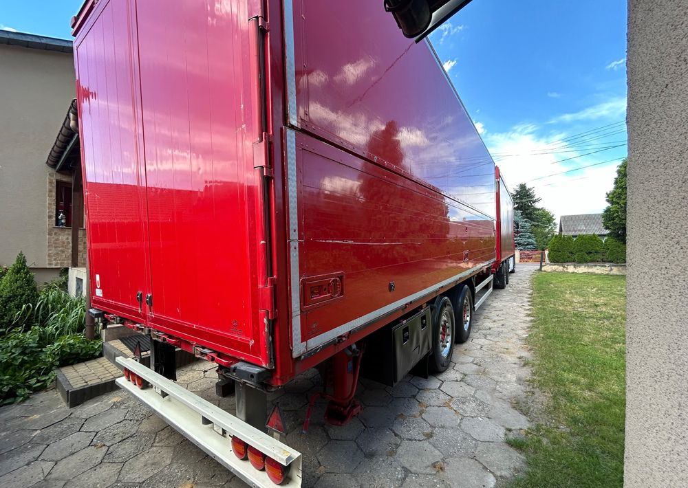 DAF XF 510 NAPOJÓWKA z Niemiec Retarder TOP ALUFELGI / FULL OPCJA / super space 106.510 106.460 480 530 najlepszy motor 6x2 26.510 26.460 - Camião de lona: foto 3 DAF XF 510 NAPOJÓWKA z Niemiec Retarder TOP ALUFELGI / FULL OPCJA / super space 106.510 106.460 480 530 najlepszy motor 6x2 26.510 26.460 - Camião de lona: foto 3