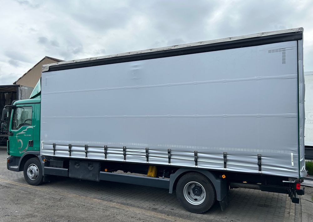 MAN TGL 12.250 6.2m AUTOMAT KLIMA z Niemiec ESP nowe opony EURO 6 / 4.75 rozstaw / zawiesie na wózek widłowy / TOP STAN / okazja nauka jazdy MOŻLIWOŚĆ DOSTOSOWANIA 12t - Camião de lona: foto 2 MAN TGL 12.250 6.2m AUTOMAT KLIMA z Niemiec ESP nowe opony EURO 6 / 4.75 rozstaw / zawiesie na wózek widłowy / TOP STAN / okazja nauka jazdy MOŻLIWOŚĆ DOSTOSOWANIA 12t - Camião de lona: foto 2