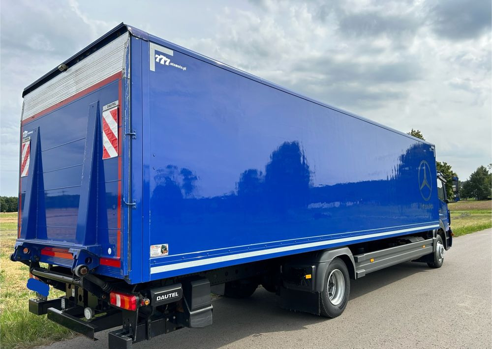 Mercedes-Benz Atego 1524 Z Niemiec 8.65m TOP 2018 Przód i tył na poduszkach 15t DMC / TOP STAN - Camião furgão: foto 3 Mercedes-Benz Atego 1524 Z Niemiec 8.65m TOP 2018 Przód i tył na poduszkach 15t DMC / TOP STAN - Camião furgão: foto 3