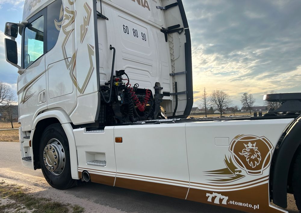 Scania R500 FULL AIR 2019 10x poduszki KLIMA POSTOJOWA / RETARDER / FULL SPOJLER / TOP STAN / od jedynego właściciela ! HYDRAULIKA spod beczki spożywczej ! / do wywrotu ruchomej podłogi beczki TOP TOP - Tractor: foto 5 Scania R500 FULL AIR 2019 10x poduszki KLIMA POSTOJOWA / RETARDER / FULL SPOJLER / TOP STAN / od jedynego właściciela ! HYDRAULIKA spod beczki spożywczej ! / do wywrotu ruchomej podłogi beczki TOP TOP - Tractor: foto 5
