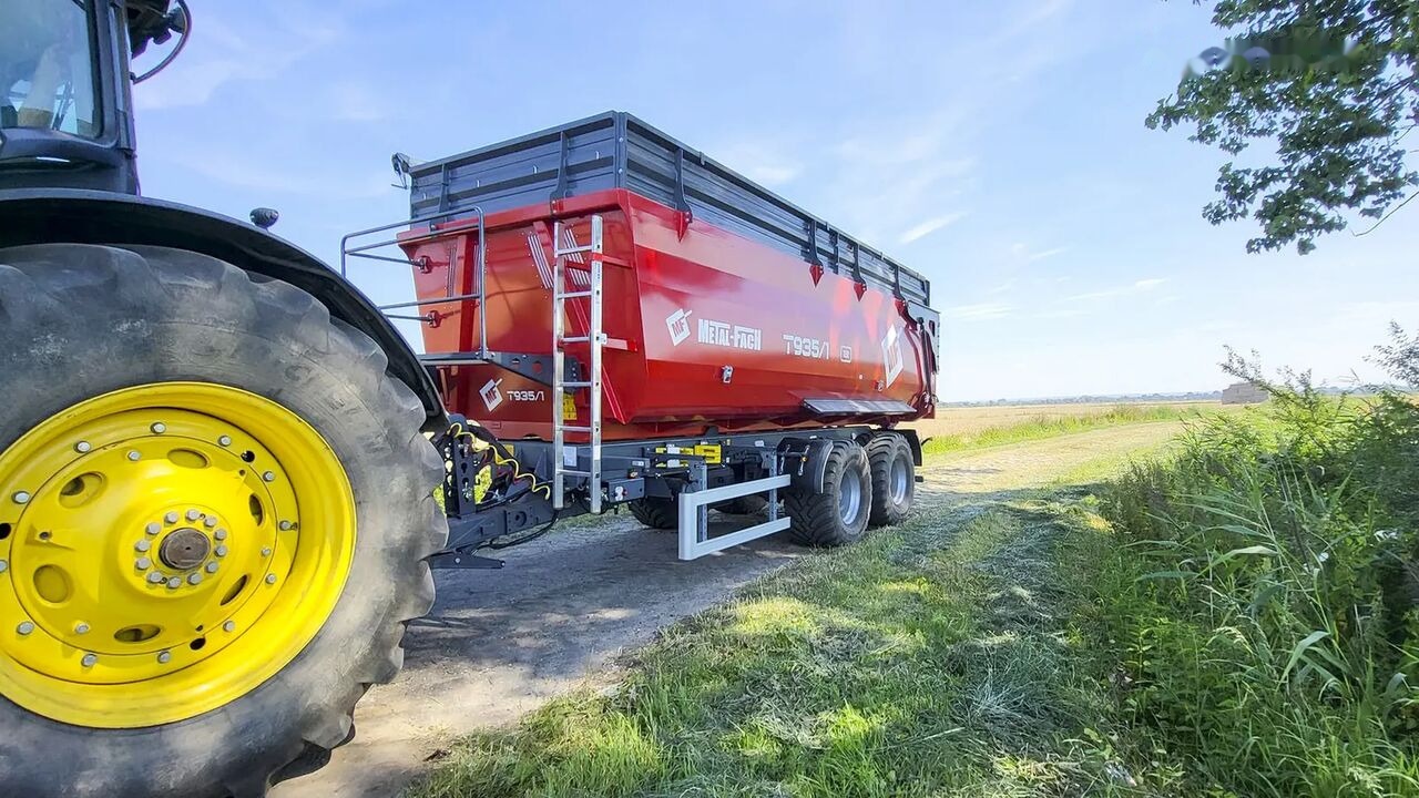Metal-Fach Przyczepa skorupowa tandem T935/1 – 18t - Reboque agrícola: foto 5 Metal-Fach Przyczepa skorupowa tandem T935/1 – 18t - Reboque agrícola: foto 5
