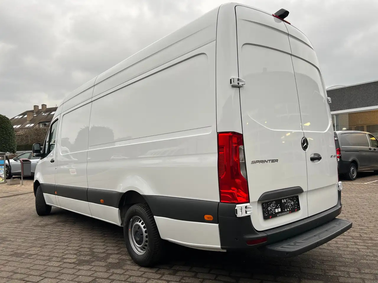 Mercedes-Benz Sprinter 317 L3H2 (37.000ex) 9G-TRONIC CAMERA PTS MBUX - Furgão: foto 5 Mercedes-Benz Sprinter 317 L3H2 (37.000ex) 9G-TRONIC CAMERA PTS MBUX - Furgão: foto 5