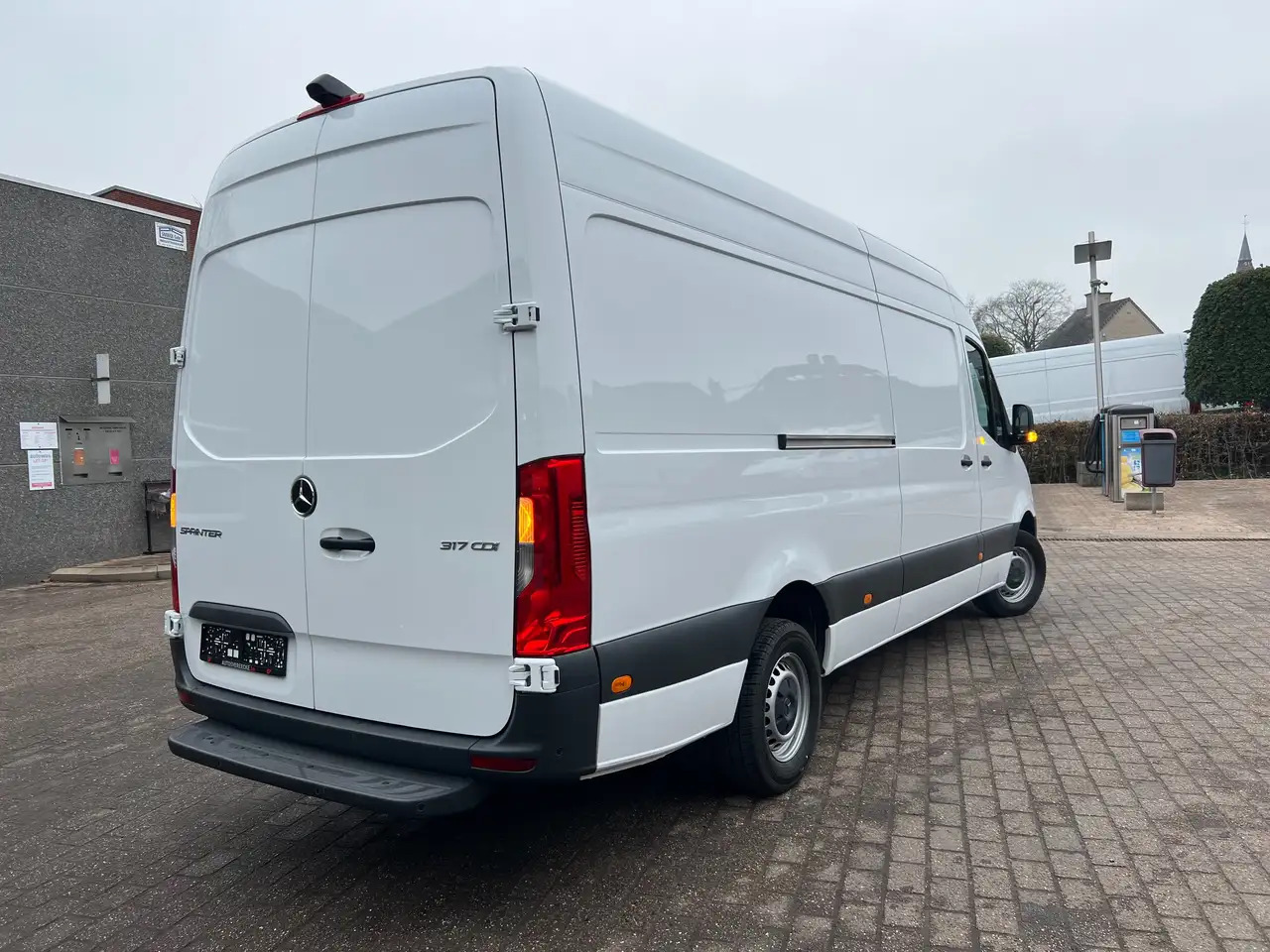 Mercedes-Benz Sprinter 317 L3H2 (37.250ex) 9G-TRONIC CAMERA PTS MBUX - Furgão: foto 4 Mercedes-Benz Sprinter 317 L3H2 (37.250ex) 9G-TRONIC CAMERA PTS MBUX - Furgão: foto 4