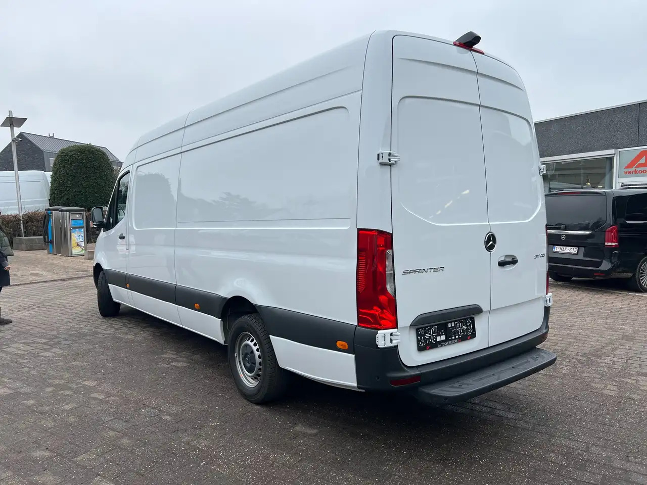Mercedes-Benz Sprinter 317 L3H2 (37.250ex) 9G-TRONIC CAMERA PTS MBUX - Furgão: foto 5 Mercedes-Benz Sprinter 317 L3H2 (37.250ex) 9G-TRONIC CAMERA PTS MBUX - Furgão: foto 5