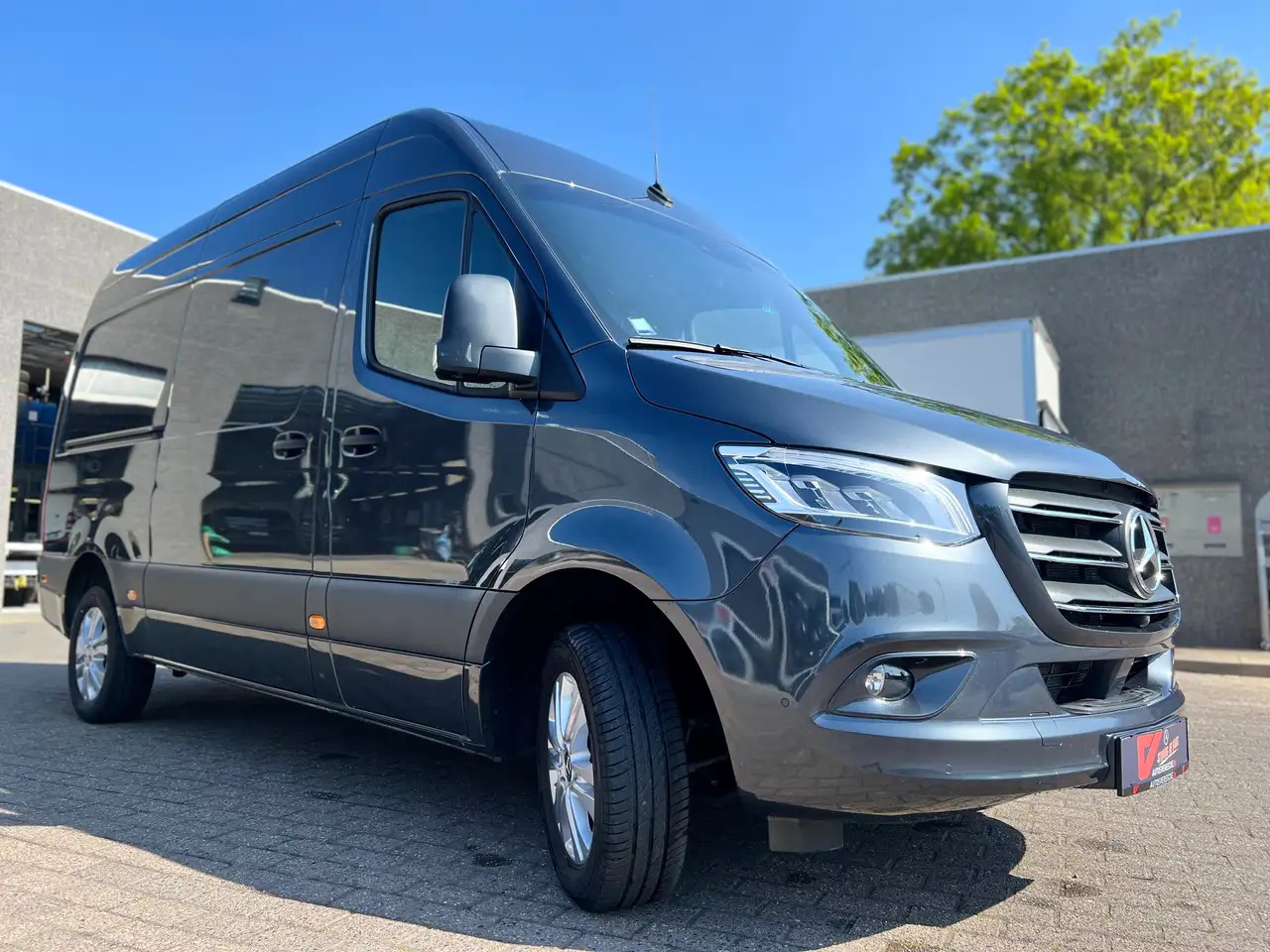 Mercedes-Benz Sprinter 319 L2H2 RWD (46.000€ex) CAMERA 360|MBUX 10,5" - Furgão, Carrinha cabine dupla: foto 2 Mercedes-Benz Sprinter 319 L2H2 RWD (46.000€ex) CAMERA 360|MBUX 10,5" - Furgão, Carrinha cabine dupla: foto 2