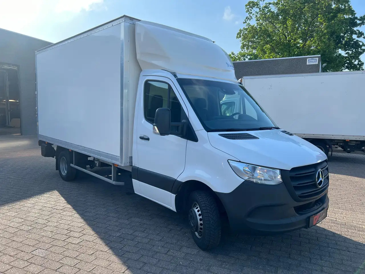 Mercedes-Benz Sprinter 515 KAST+LIFT + SPOILER (36.500ex) 2.300M - Carrinha de contentor: foto 2 Mercedes-Benz Sprinter 515 KAST+LIFT + SPOILER (36.500ex) 2.300M - Carrinha de contentor: foto 2