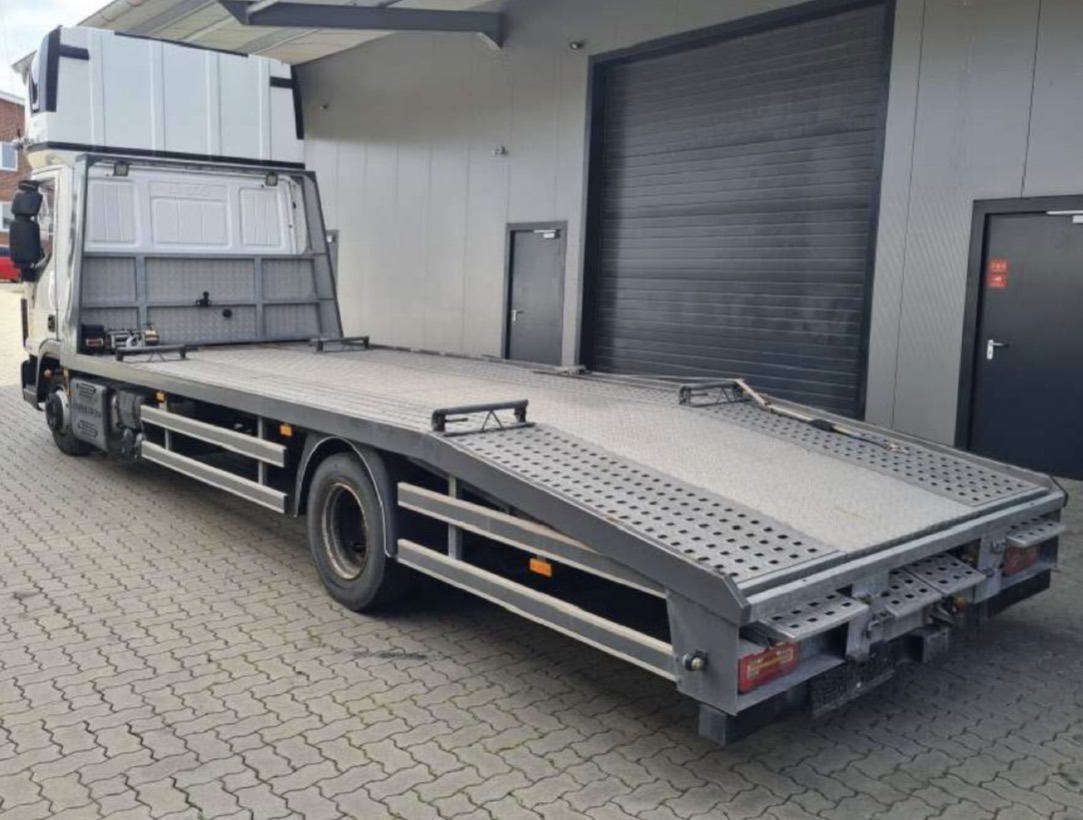 IVECO 80 E 21 EURO CARGO - Camião transporte de veículos: foto 3 IVECO 80 E 21 EURO CARGO - Camião transporte de veículos: foto 3