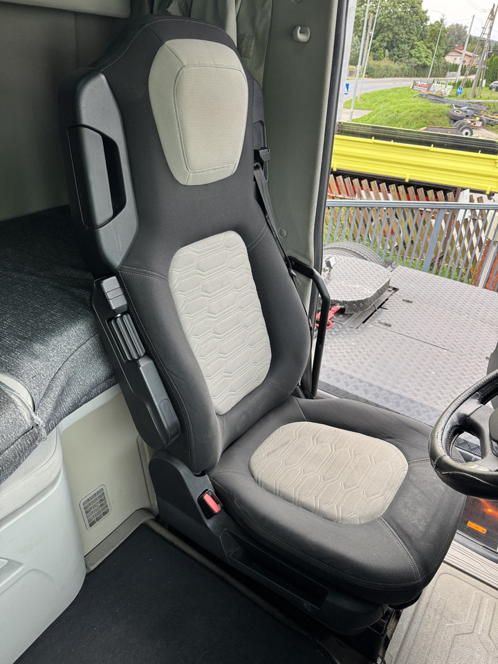 Ford F-Max 500 - Cabine e interior: foto 1 Ford F-Max 500 - Cabine e interior: foto 1