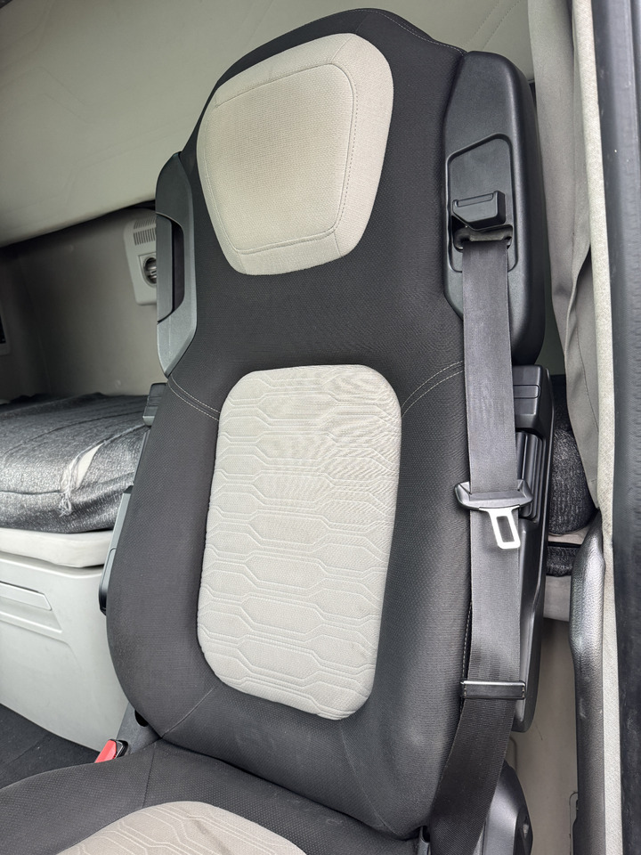 Ford F-Max 500 - Cabine e interior: foto 3 Ford F-Max 500 - Cabine e interior: foto 3