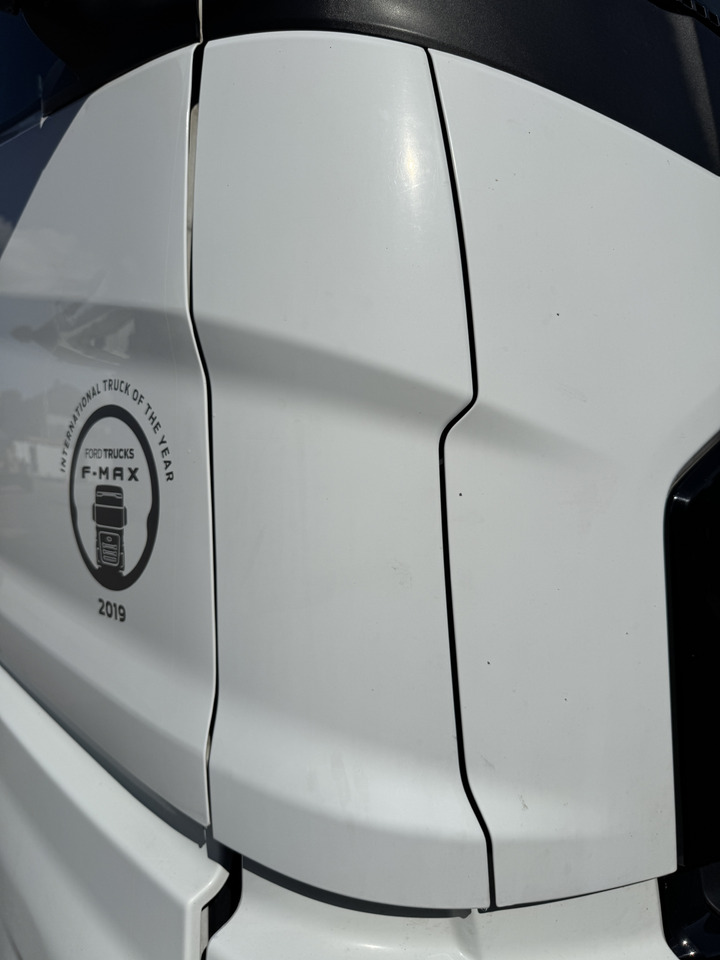 Ford F-Max - Canto do pára-choque: foto 1 Ford F-Max - Canto do pára-choque: foto 1