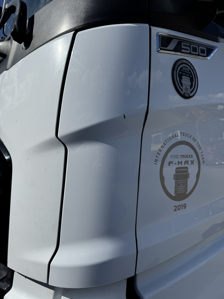 Ford F-Max - Canto do pára-choque: foto 1 Ford F-Max - Canto do pára-choque: foto 1