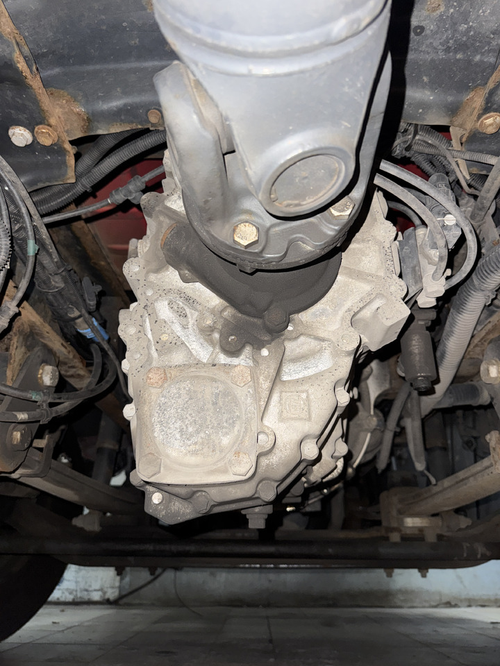 Iveco Eurocargo 9S75 - Caixa de velocidade: foto 2 Iveco Eurocargo 9S75 - Caixa de velocidade: foto 2