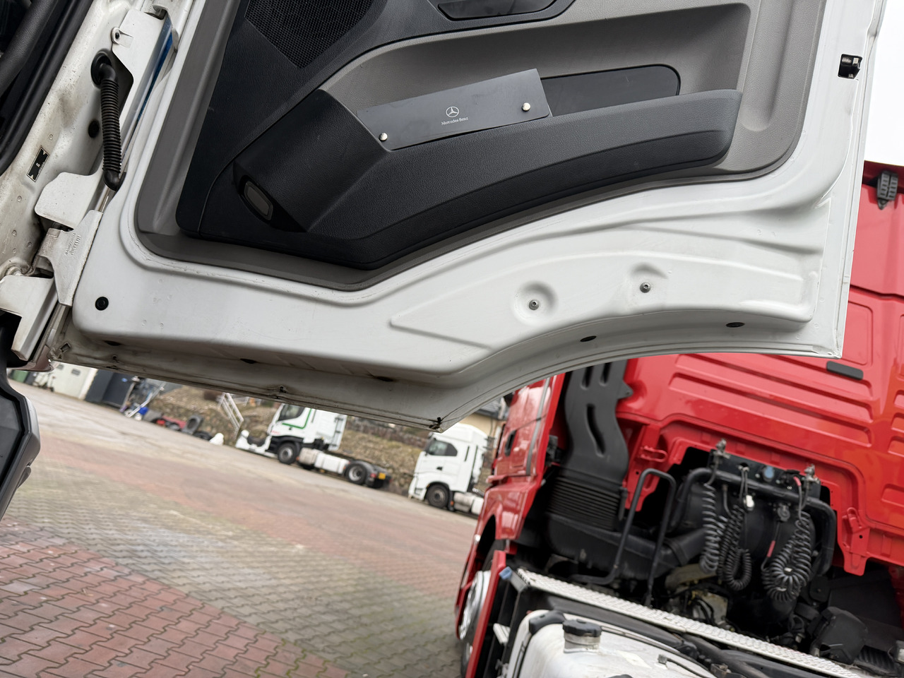 Mercedes Drzwi Kompletne Prawe Actros MP 4 Antos Arocs - Porta e peças: foto 4 Mercedes Drzwi Kompletne Prawe Actros MP 4 Antos Arocs - Porta e peças: foto 4