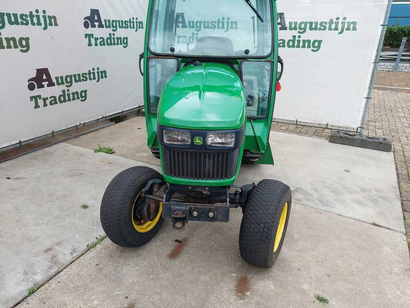 John Deere 2320 - Mini trator: foto 4 John Deere 2320 - Mini trator: foto 4