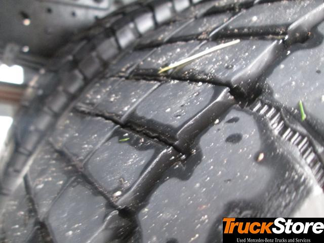 FUSO Canter 7C18 - Carrinha de contentor: foto 5 FUSO Canter 7C18 - Carrinha de contentor: foto 5