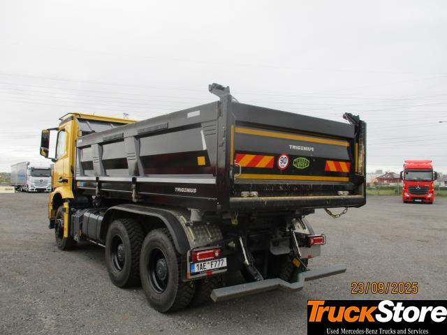 Mercedes-Benz Arocs 3351 K - Camião basculante: foto 4 Mercedes-Benz Arocs 3351 K - Camião basculante: foto 4