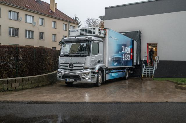 Mercedes-Benz eActros 300 L - Camião frigorífico: foto 4 Mercedes-Benz eActros 300 L - Camião frigorífico: foto 4
