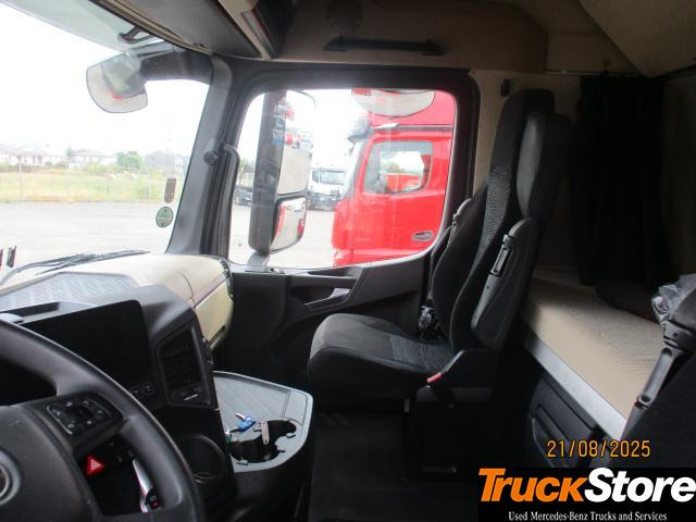 Tractor Mercedes-Benz Actros 1845 LS nRL: foto 6 Tractor Mercedes-Benz Actros 1845 LS nRL: foto 6