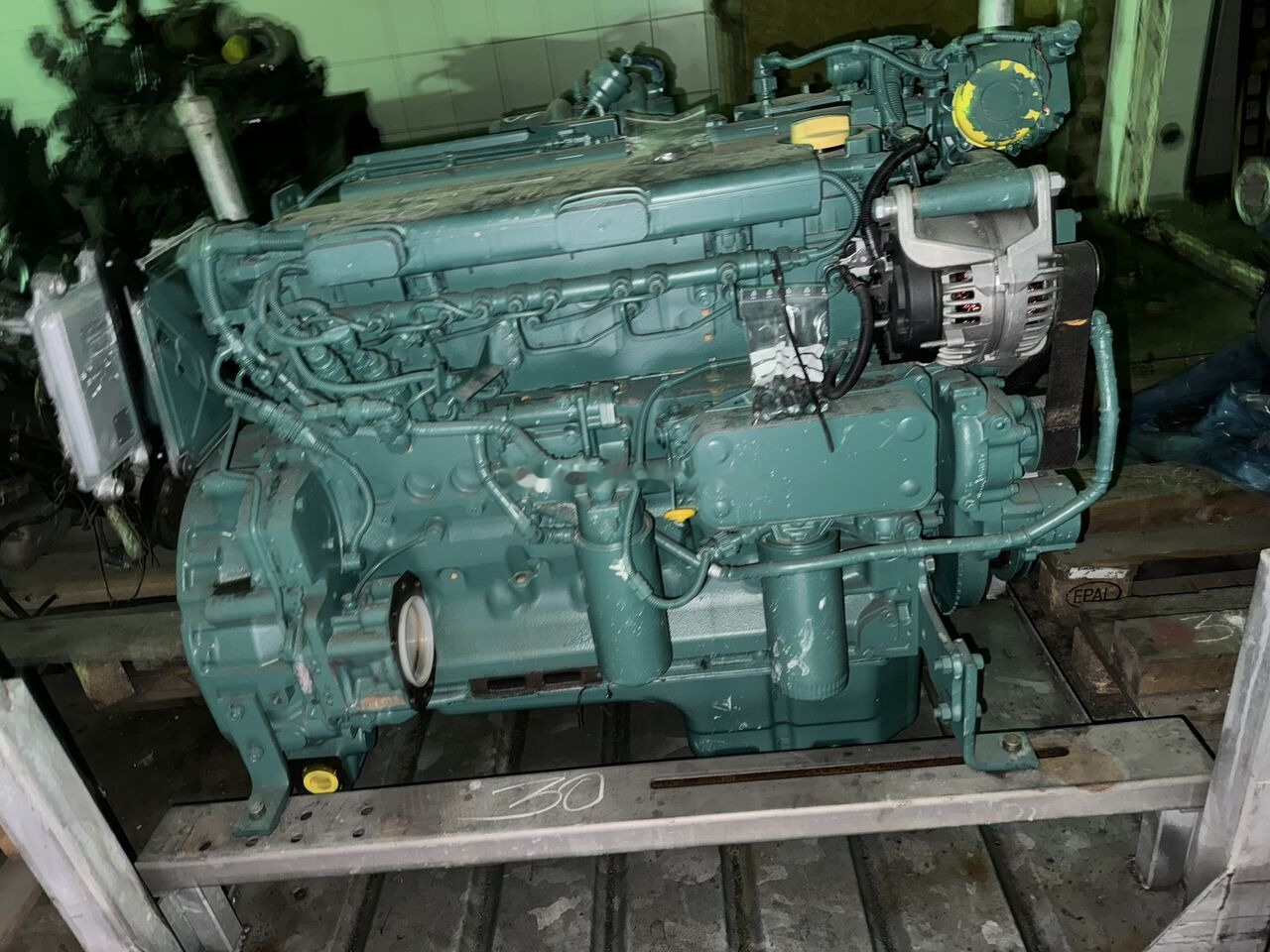 Volvo D6J rok 2018 - Motor por Escavadeira: foto 3 Volvo D6J rok 2018 - Motor por Escavadeira: foto 3