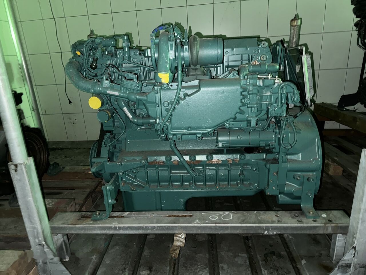Volvo D6J rok 2018 - Motor por Escavadeira: foto 2 Volvo D6J rok 2018 - Motor por Escavadeira: foto 2