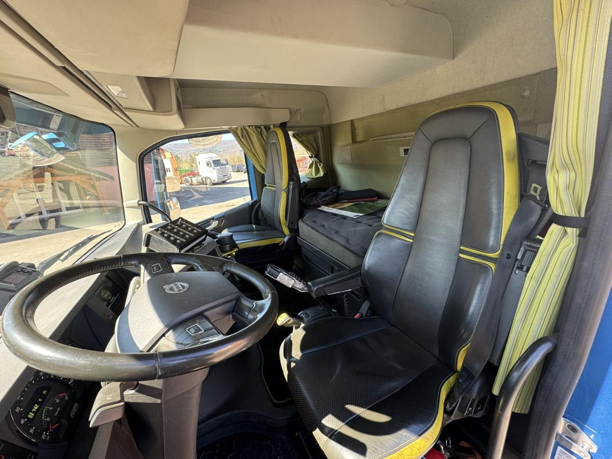 Camião, Camião grua Volvo FH16: foto 11