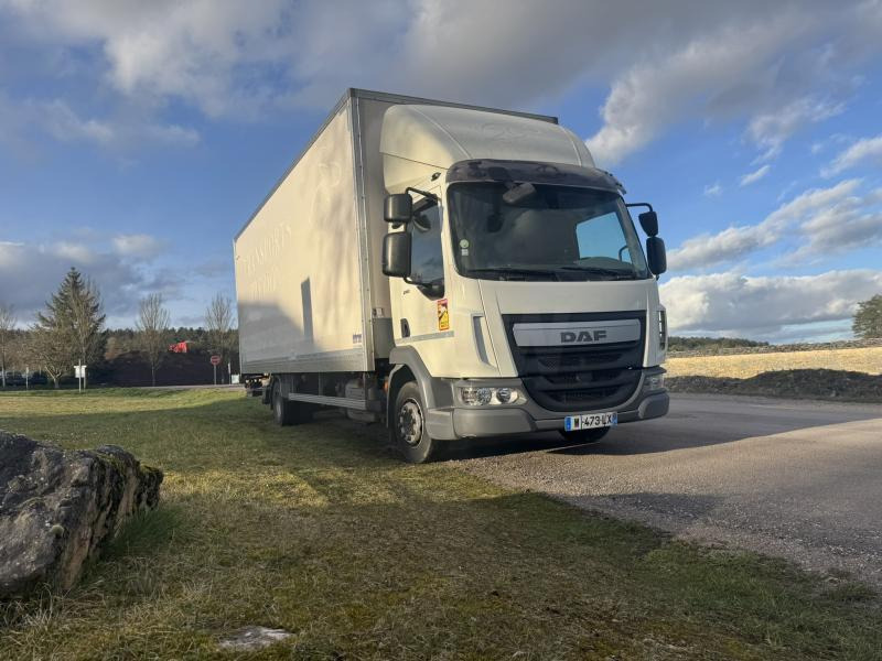 DAF LF 210 FA - Camião furgão: foto 1 DAF LF 210 FA - Camião furgão: foto 1