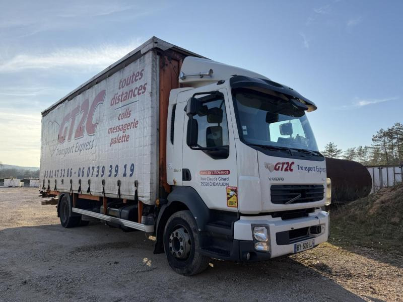 Volvo FL - Camião de lona: foto 1 Volvo FL - Camião de lona: foto 1