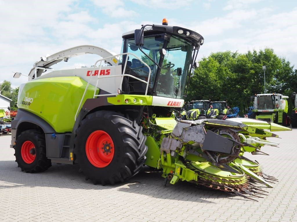 Claas Jaguar 840 + Orbis 450 - Picadora de forragem automotriz: foto 4 Claas Jaguar 840 + Orbis 450 - Picadora de forragem automotriz: foto 4