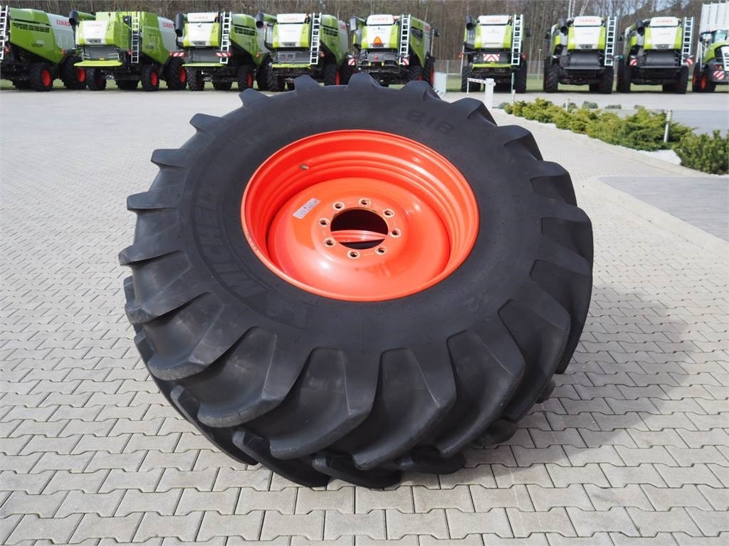 Claas Koła rolnicze 650/75 R32 - Claas - Máquina para produção de feno: foto 4 Claas Koła rolnicze 650/75 R32 - Claas - Máquina para produção de feno: foto 4