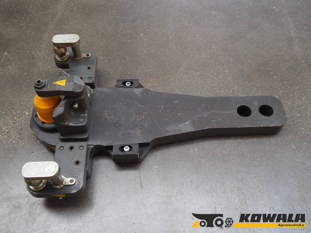 Claas Xerion - bumper hitch K80 - Carroceria e exterior por Máquina agrícola: foto 1 Claas Xerion - bumper hitch K80 - Carroceria e exterior por Máquina agrícola: foto 1