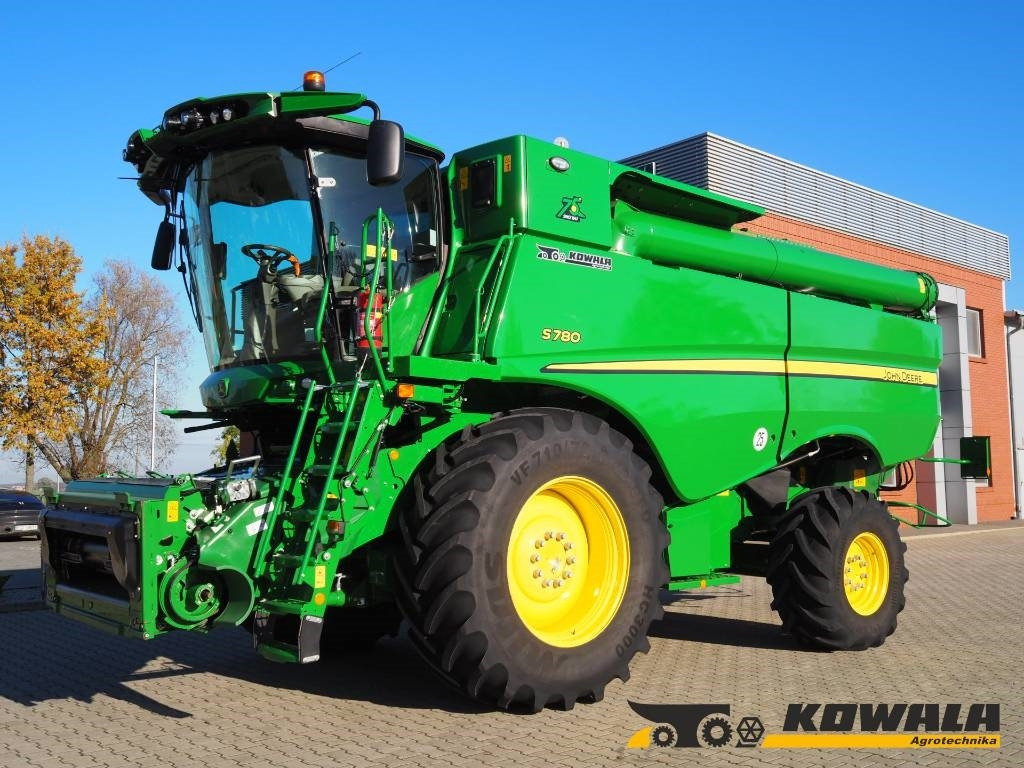 John Deere S780 + 730X - Ceifeira debulhadora: foto 1 John Deere S780 + 730X - Ceifeira debulhadora: foto 1