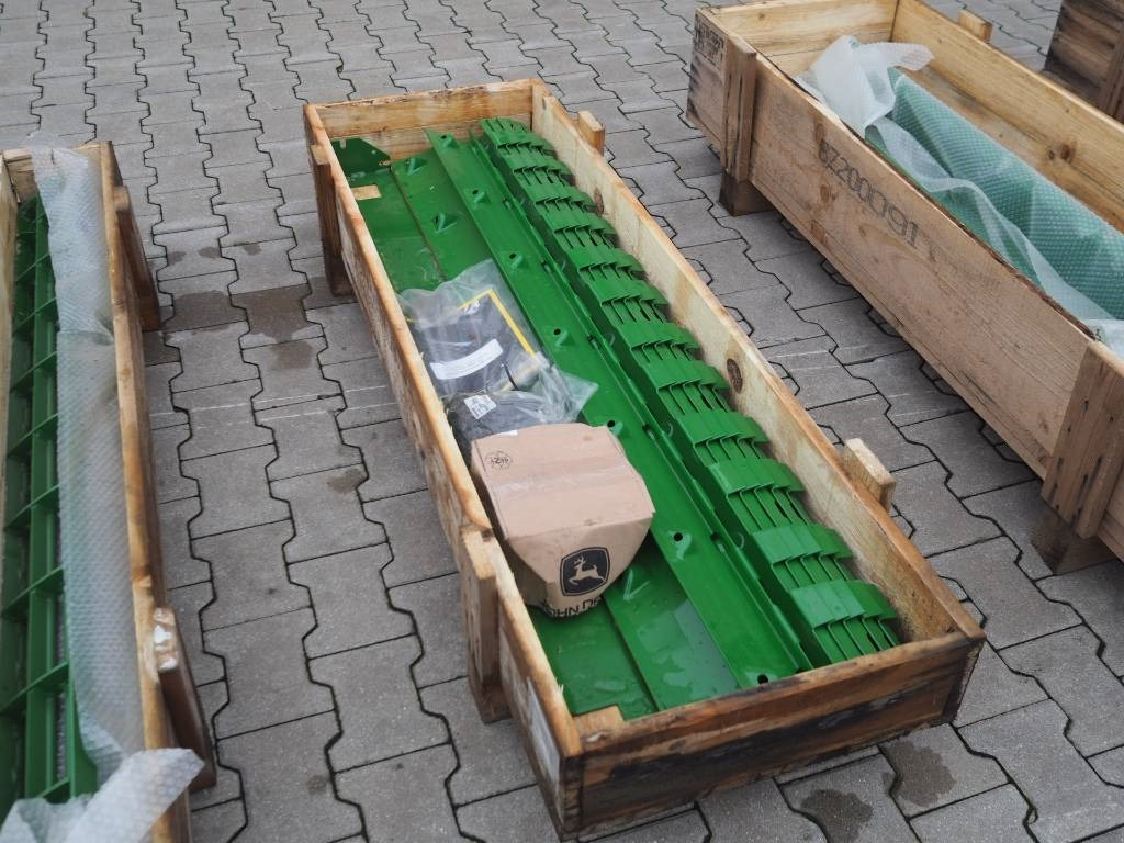 John Deere T660, T670 retrofit kit on corn - Equipamento para colheitadeira: foto 4 John Deere T660, T670 retrofit kit on corn - Equipamento para colheitadeira: foto 4
