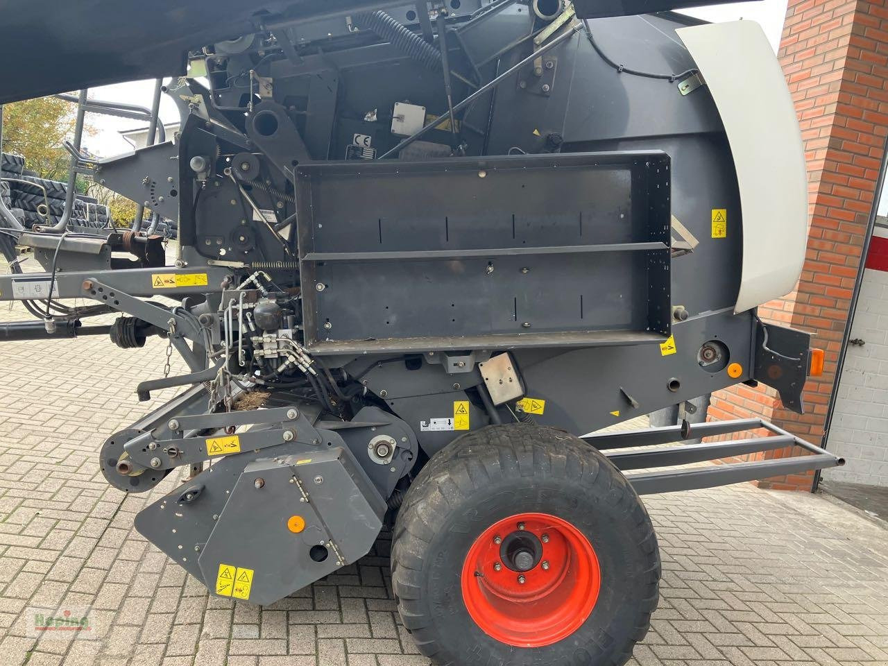 Enfardadeira de fardos redondos CLAAS Variant 385: foto 13