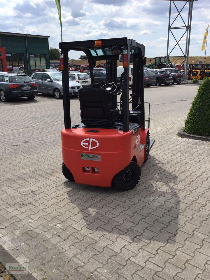 EP Equipment EFL181 - Empilhadeira elétrica: foto 4 EP Equipment EFL181 - Empilhadeira elétrica: foto 4