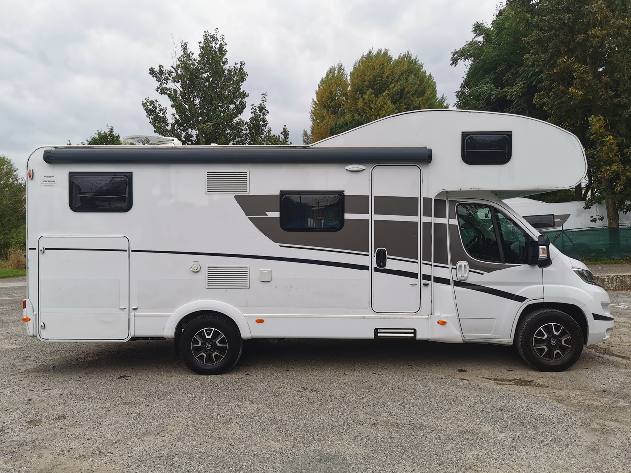SUNLIGHT A 70 - Autocaravana capucine: foto 2 SUNLIGHT A 70 - Autocaravana capucine: foto 2