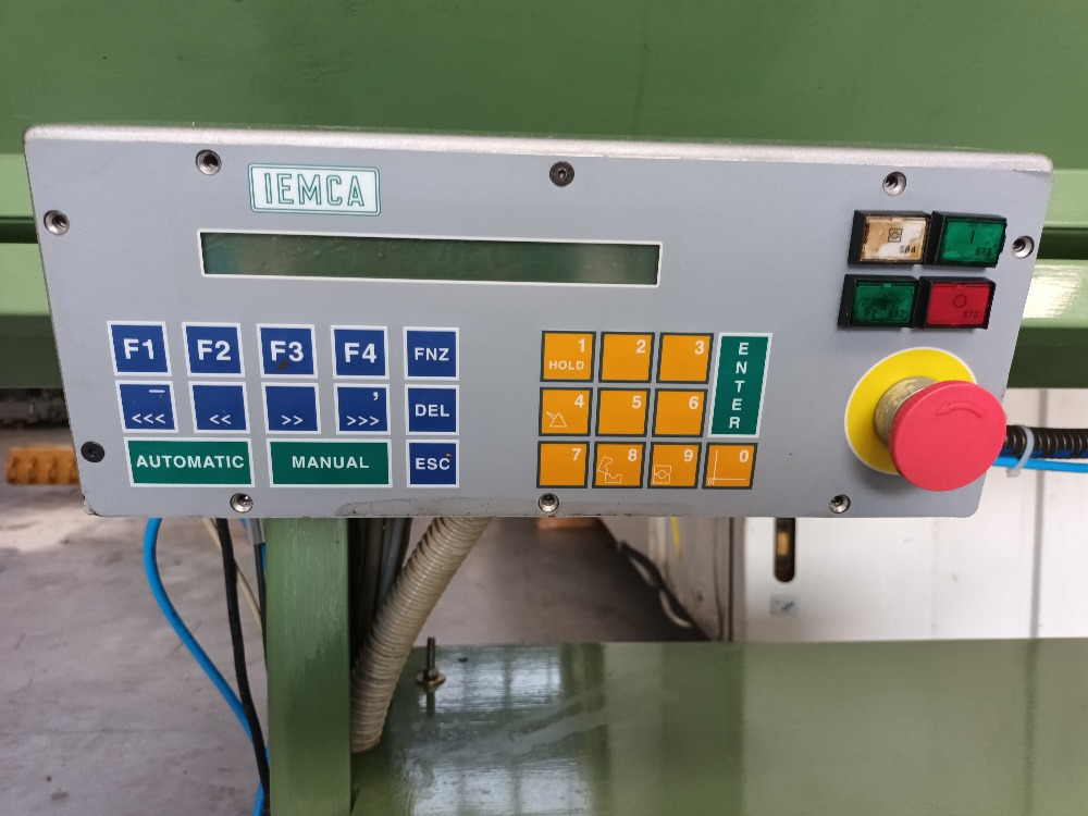 Caricatore di barre Iemca BOSS 542/37 - Máquina para metal: foto 5 Caricatore di barre Iemca BOSS 542/37 - Máquina para metal: foto 5