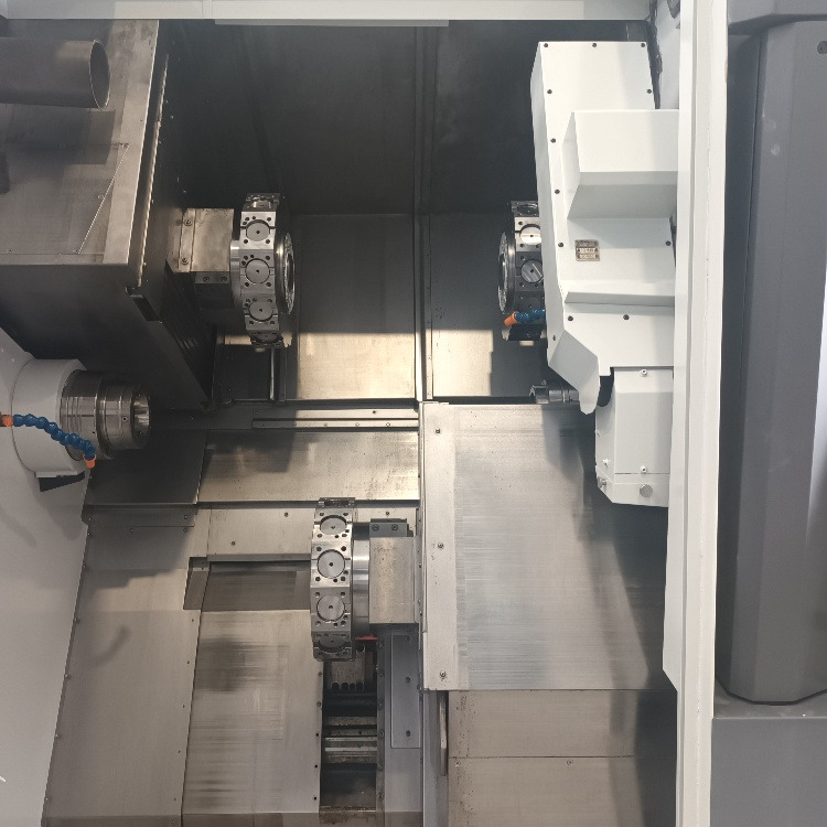 Tornio Cnc a tre torrette Nakamura NTY3-250 - Máquina para metal: foto 2 Tornio Cnc a tre torrette Nakamura NTY3-250 - Máquina para metal: foto 2