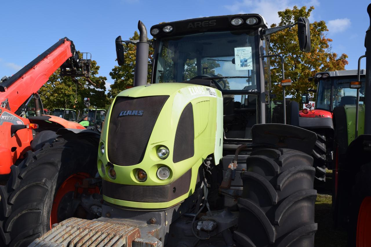 CLAAS Ares 697 ATZ - Trator: foto 2 CLAAS Ares 697 ATZ - Trator: foto 2