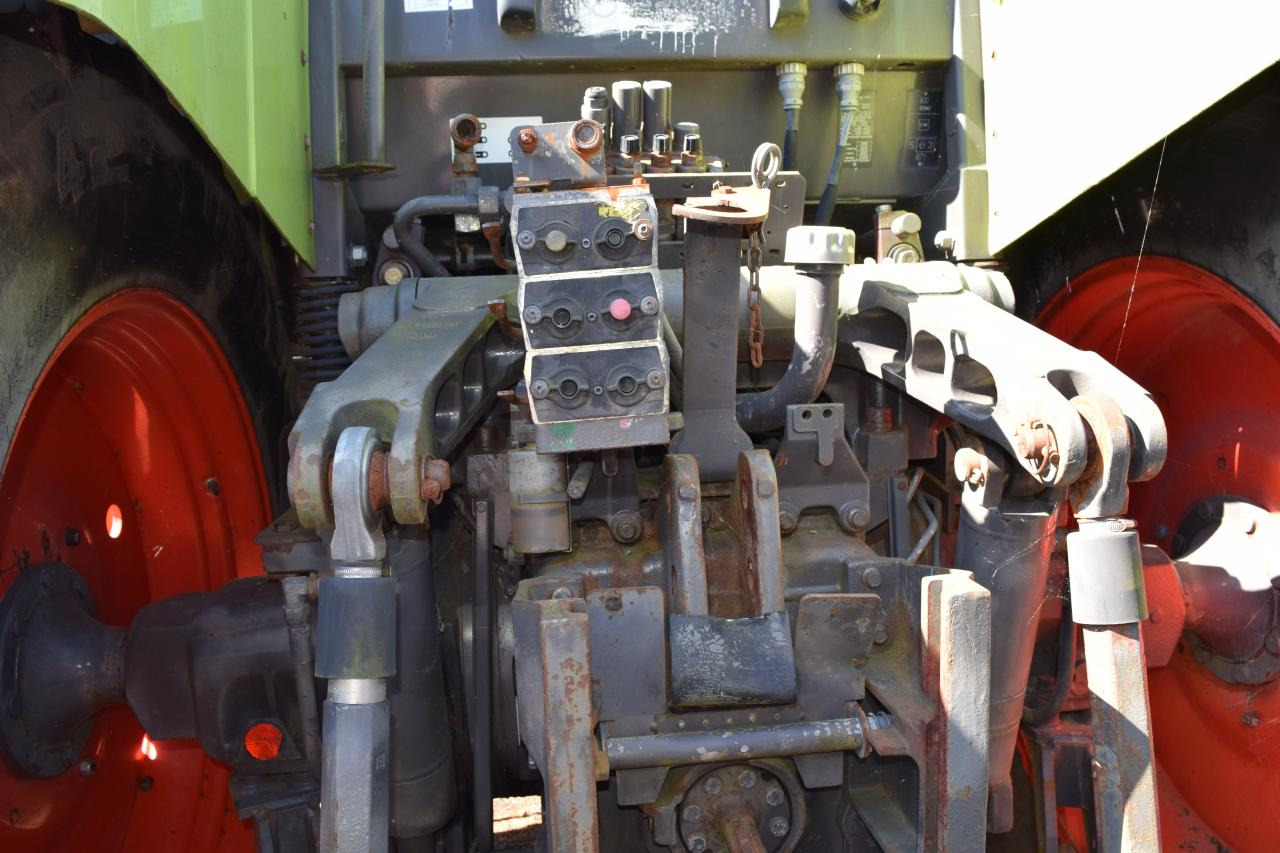 CLAAS Ares 826 RZ - Trator: foto 5 CLAAS Ares 826 RZ - Trator: foto 5
