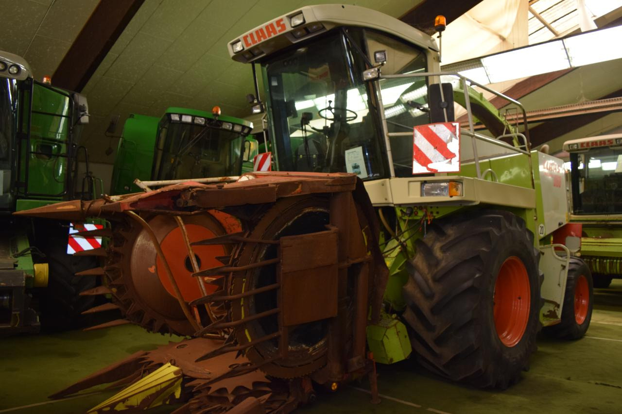 CLAAS Jaguar 860 - Picadora de forragem automotriz: foto 1 CLAAS Jaguar 860 - Picadora de forragem automotriz: foto 1