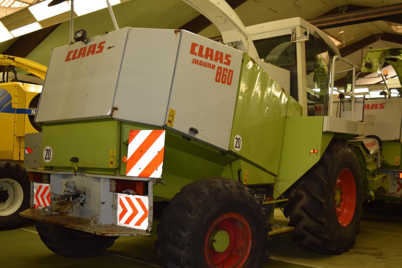 CLAAS Jaguar 860 - Picadora de forragem automotriz: foto 4 CLAAS Jaguar 860 - Picadora de forragem automotriz: foto 4