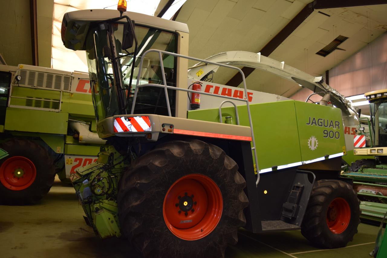 CLAAS Jaguar 900 - Picadora de forragem automotriz: foto 2 CLAAS Jaguar 900 - Picadora de forragem automotriz: foto 2