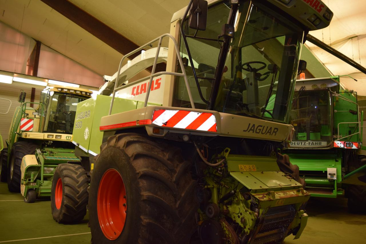 CLAAS Jaguar 900 - Picadora de forragem automotriz: foto 3 CLAAS Jaguar 900 - Picadora de forragem automotriz: foto 3