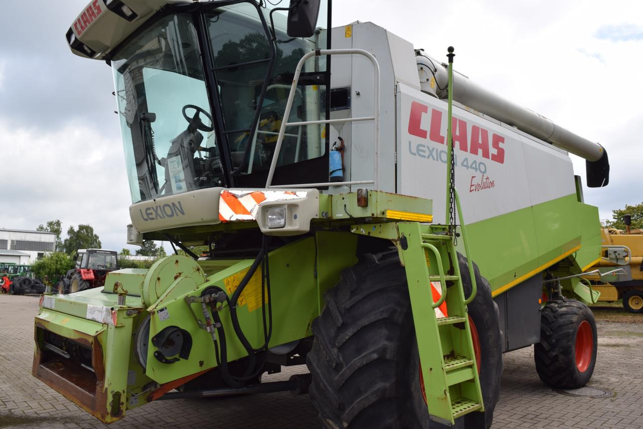CLAAS Lexion 440 Evolution - Ceifeira debulhadora: foto 3 CLAAS Lexion 440 Evolution - Ceifeira debulhadora: foto 3