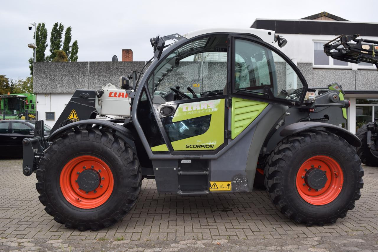 CLAAS SCORPION 7044 - Empilhador telescópico: foto 3 CLAAS SCORPION 7044 - Empilhador telescópico: foto 3