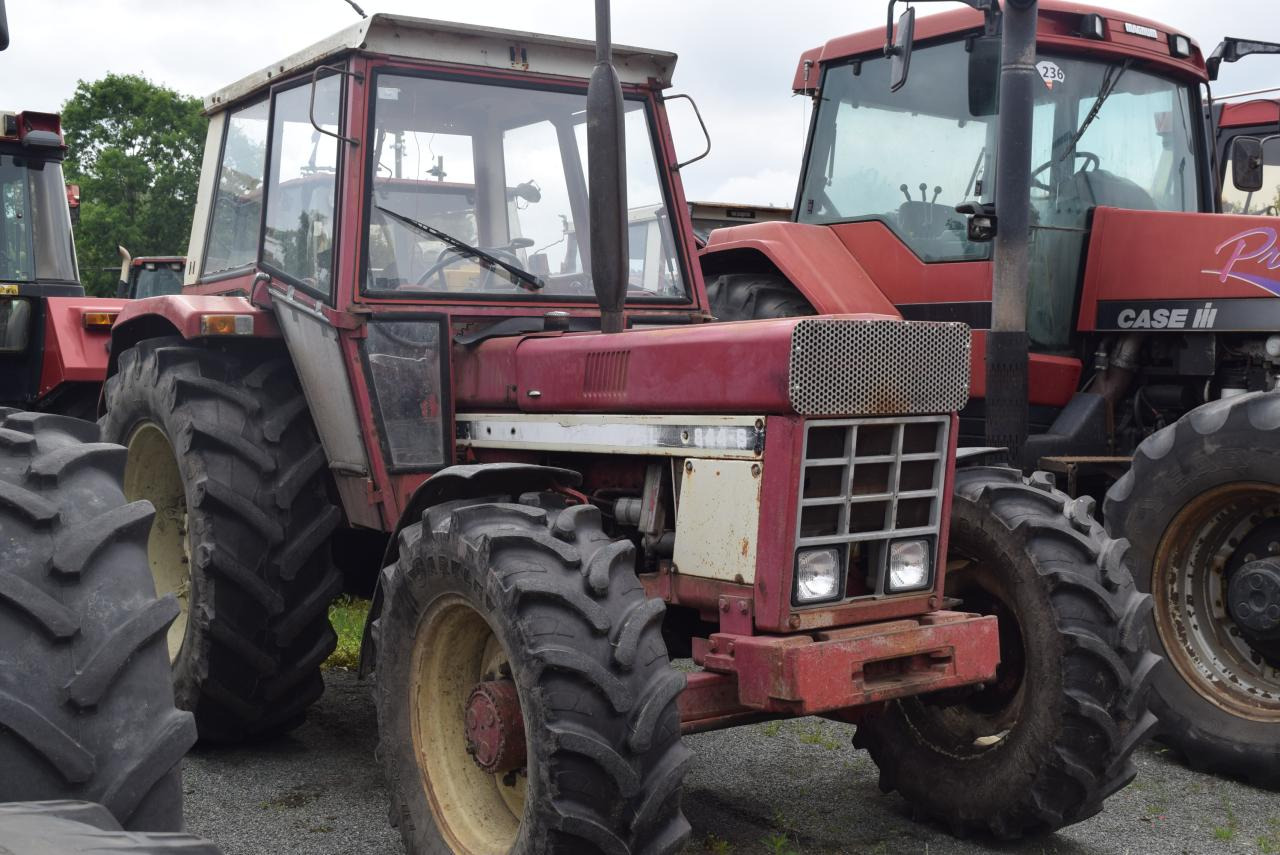 Case-IH 844 A/S - Trator: foto 2 Case-IH 844 A/S - Trator: foto 2